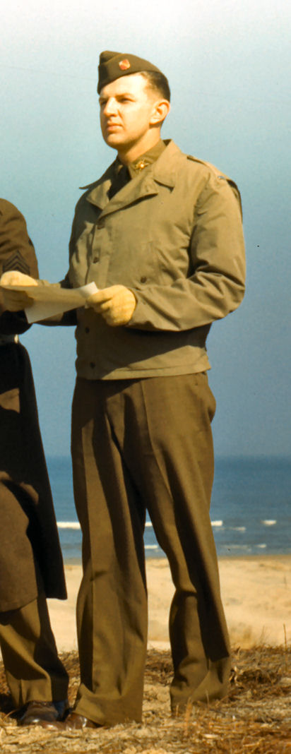 World War II Era US Armed Forces Uniform Image 25