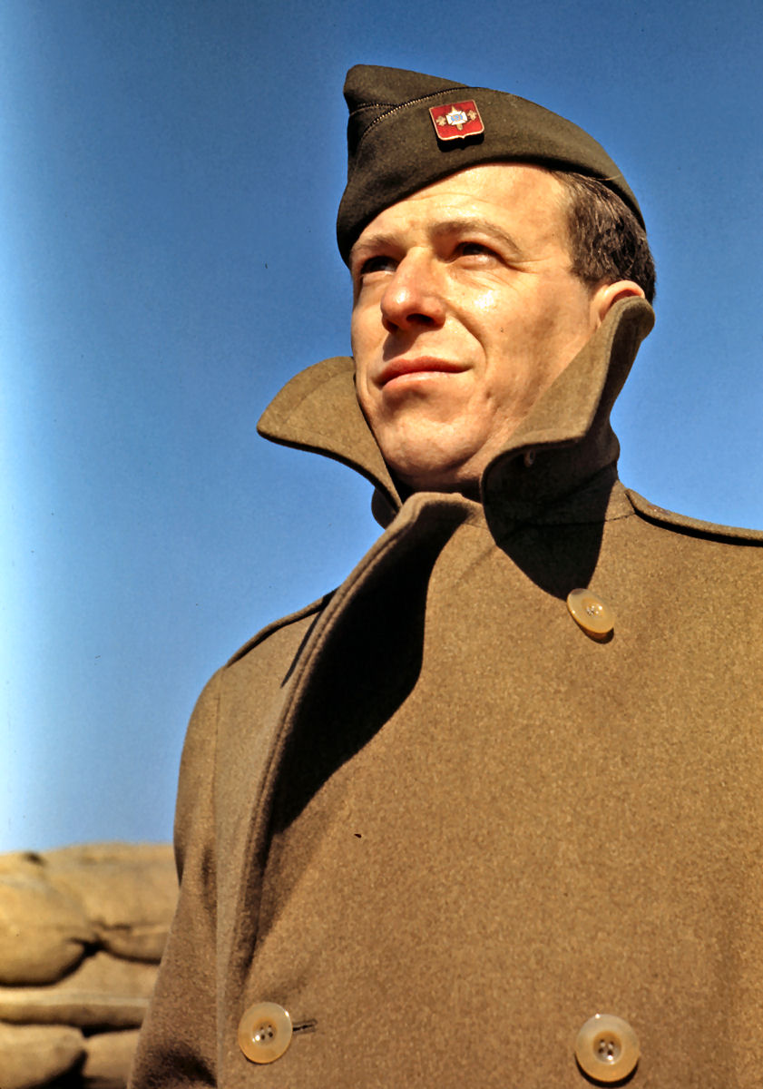 World War II Era US Armed Forces Uniform Image 26