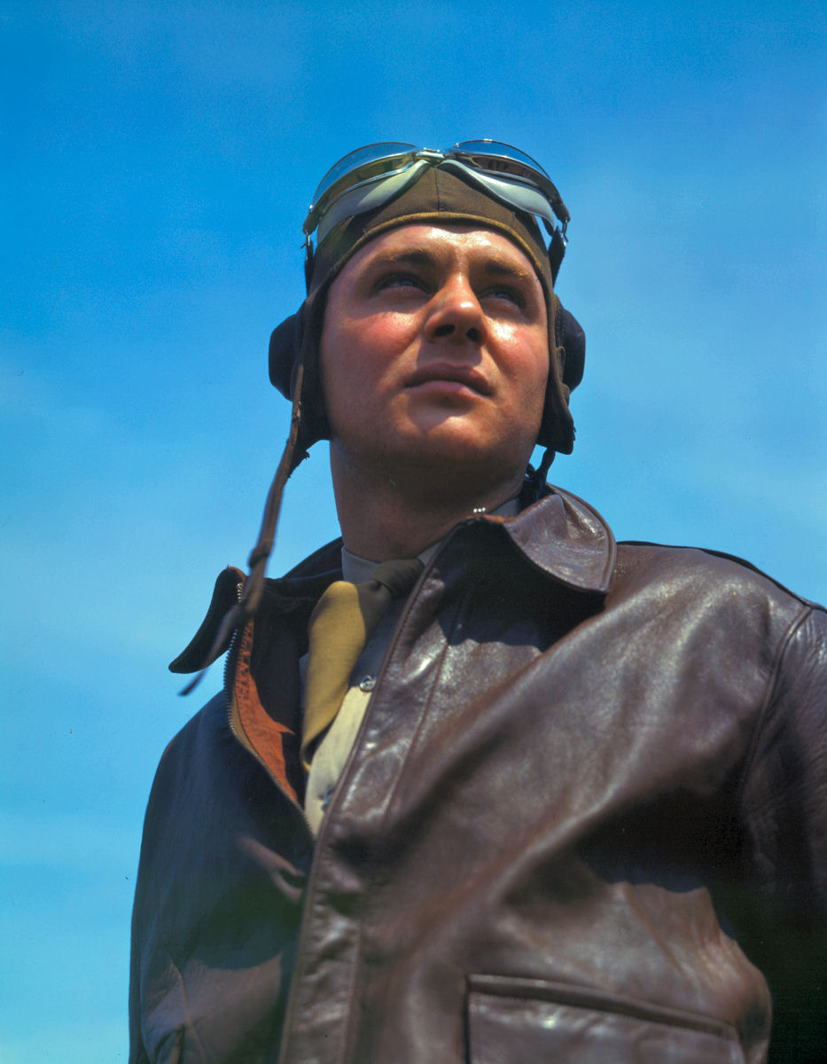 World War II Era US Armed Forces Uniform Image 27
