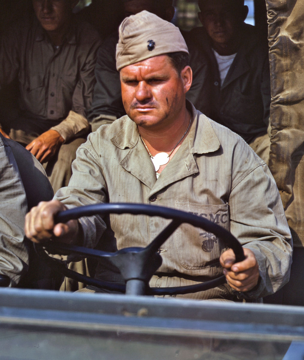 World War II Era US Armed Forces Uniform Image 33